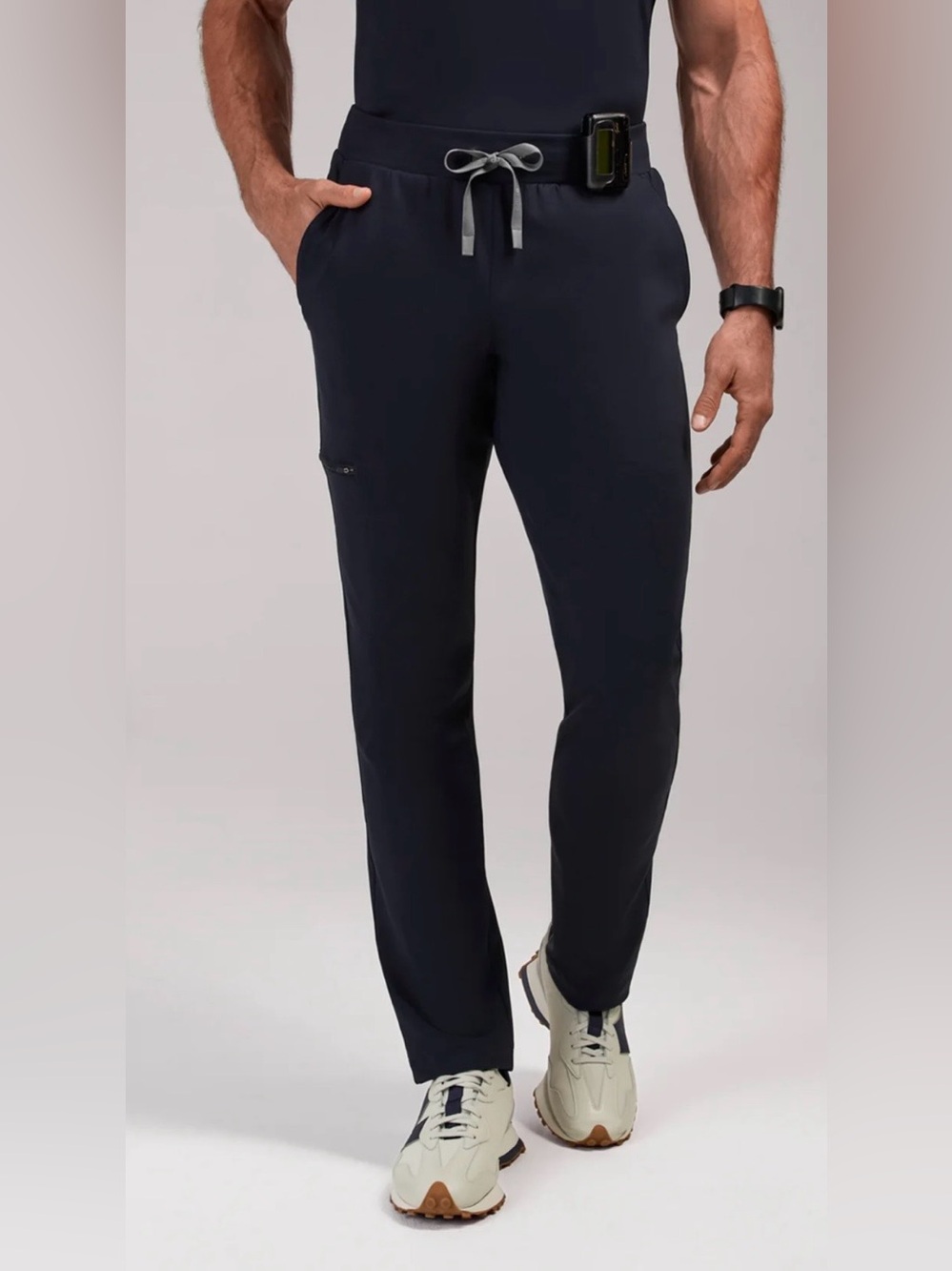 FIGS Men's Pierre FORMx Slim Tapered Scrub Pants Navy Blue size M/T Tall